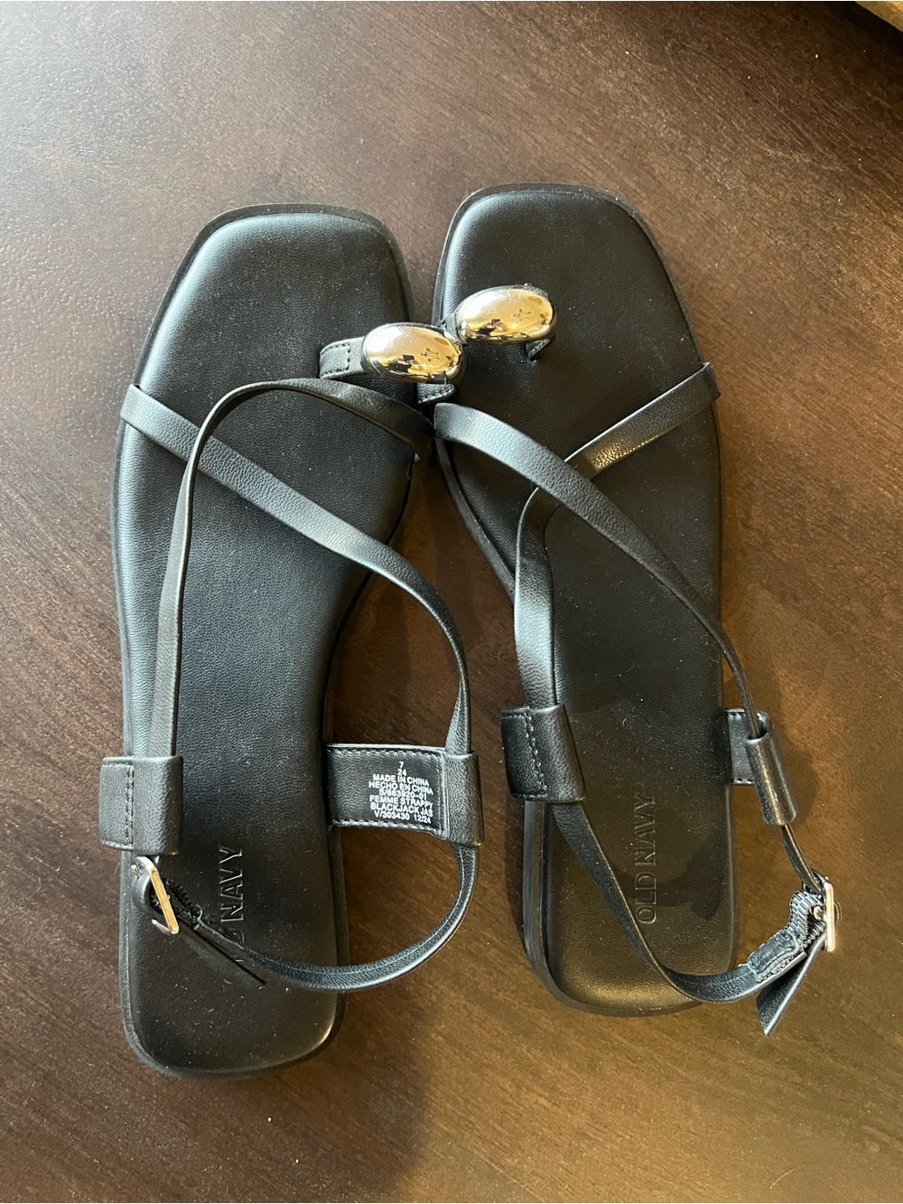 Old Navy Black Strappy Toe-Ring Sandals with Silver Accents